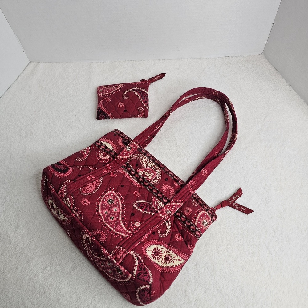 Ladies Vera Bradley Purse Red Paisley Print With Coin Pouch